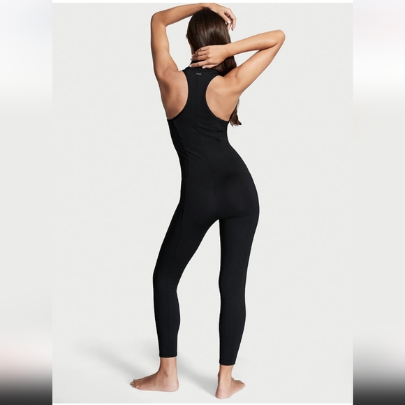 Victoria's Secret Pants - 🌟🖤 VICTORIA'S SECRET BLACK ESSENTIAL CATSUIT 🖤🌟